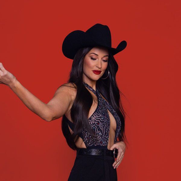 Kacey Musgraves Revisits ‘Uncertain, TX’ With Intocable