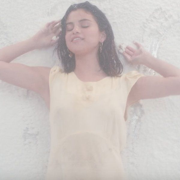 Watch Selena Gomez eat soap and glass in the video for ‘Fetish’