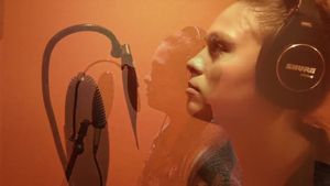 Tired- Pet the Music ft. Helen Olson