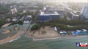 Grand Florida Beach Front Condo Resort Pattaya