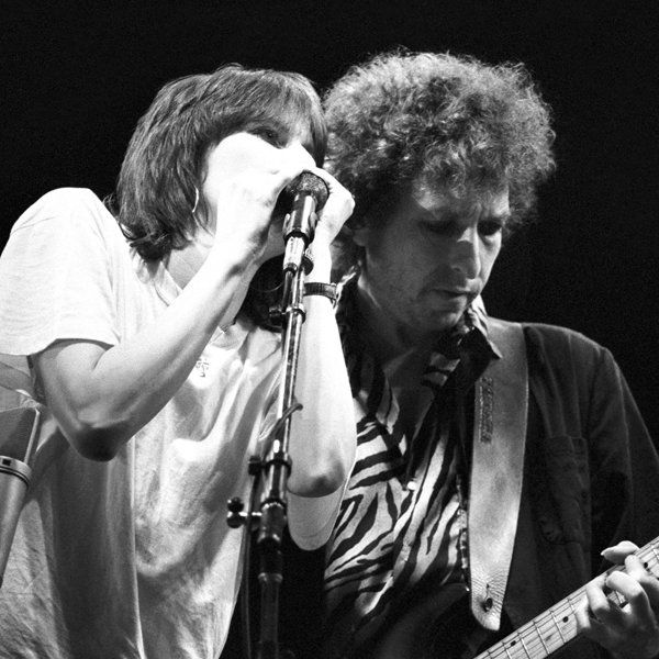 Listen to Chrissie Hynde’s cover of Bob Dylan’s ‘Don’t Fall Apart on Me Tonight’